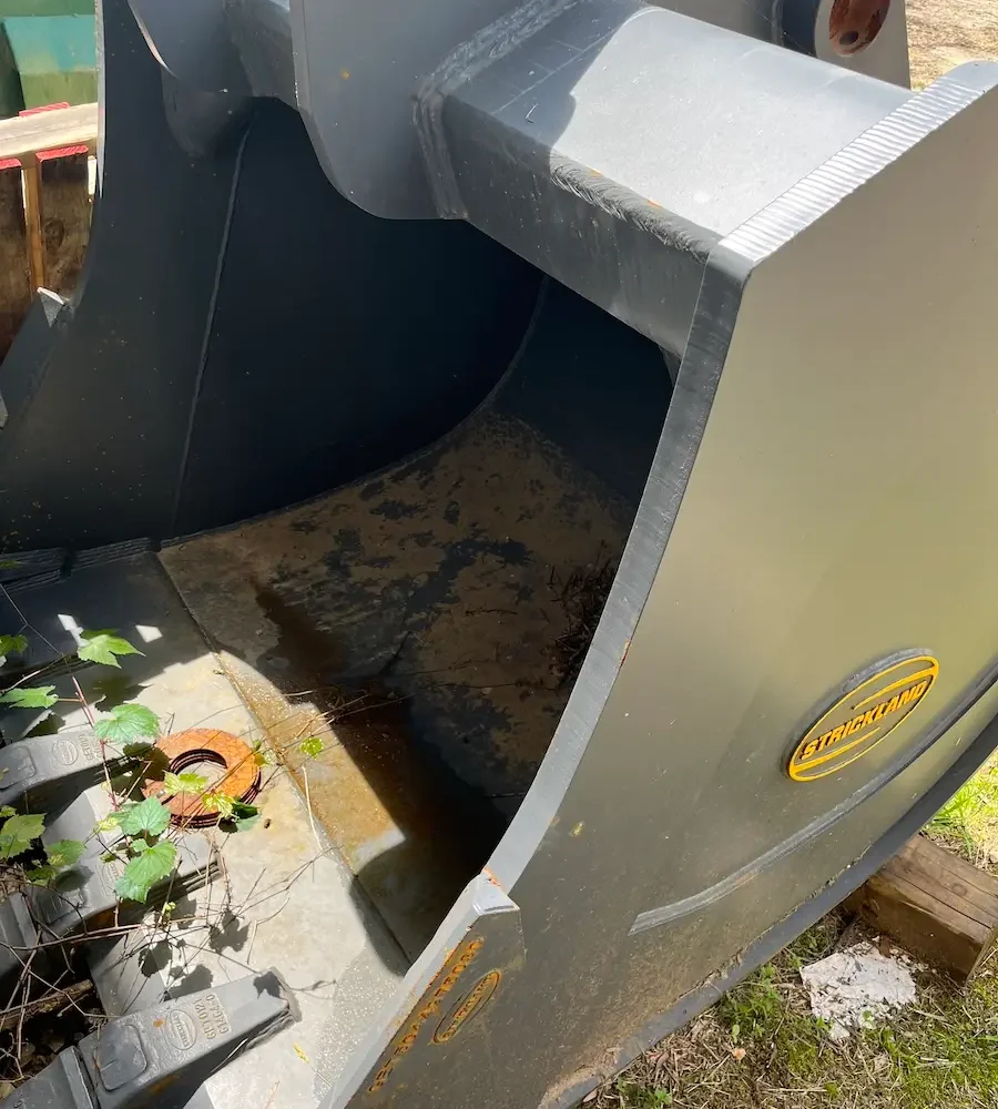 Strickland 60″ Bucket for DX350 – E045648